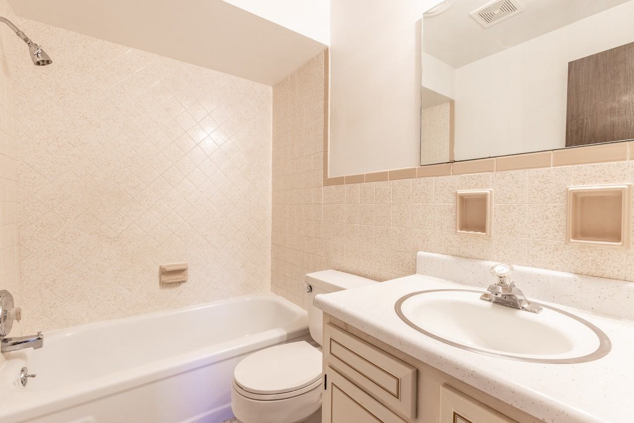 7408 Washington Avenue - Photo 7 of 9
