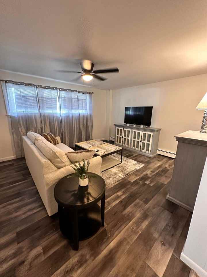 147 State Street - Photo 3 of 9