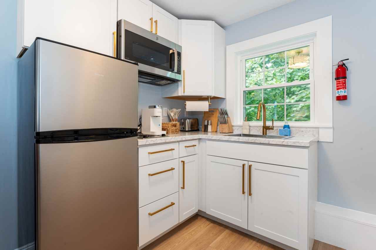 6 Sunset Drive - Photo 3 of 37