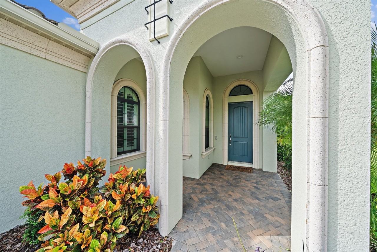 1037 River Wind Cir #1 - Photo 4 of 26
