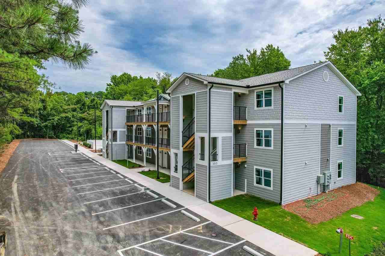 Linwood Creek Apartments - Photo 5 of 40