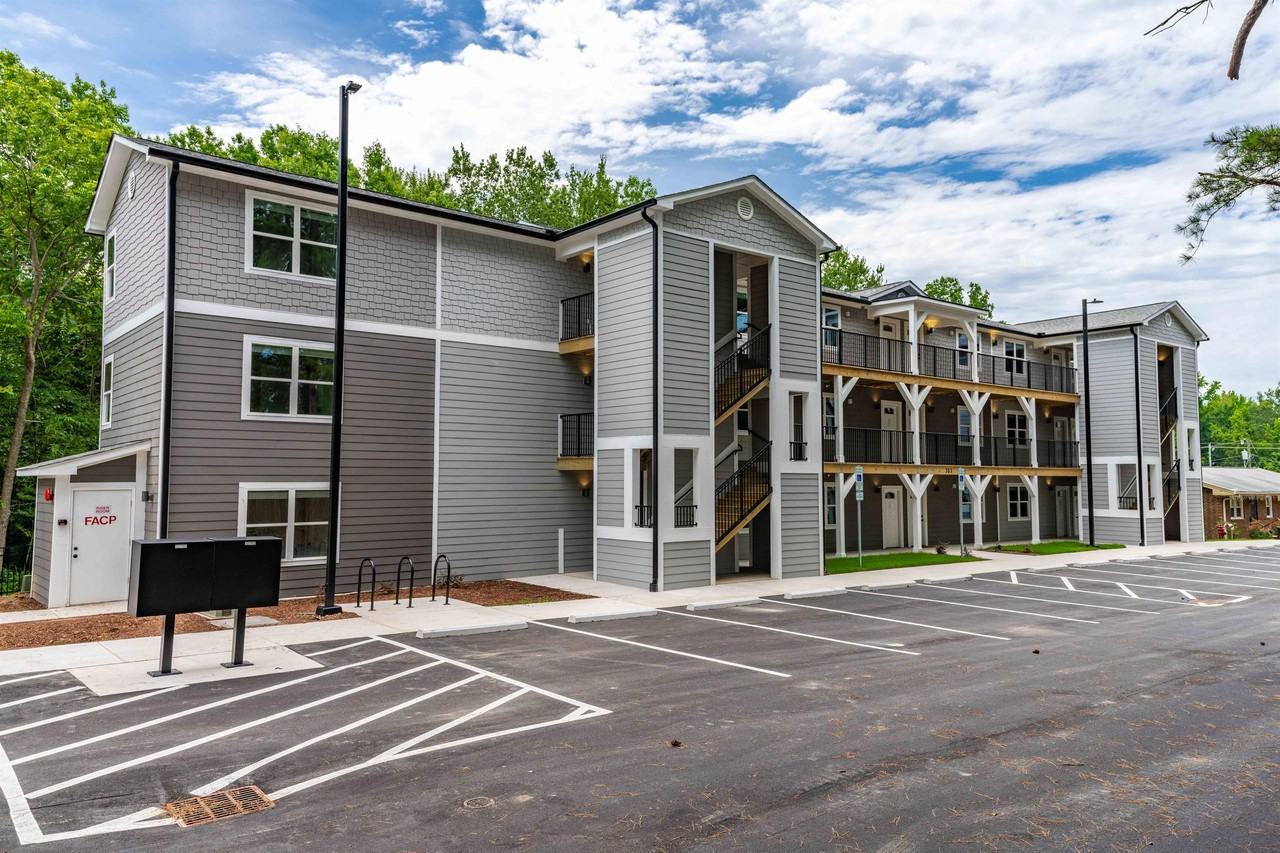 Linwood Creek Apartments - Photo 6 of 40