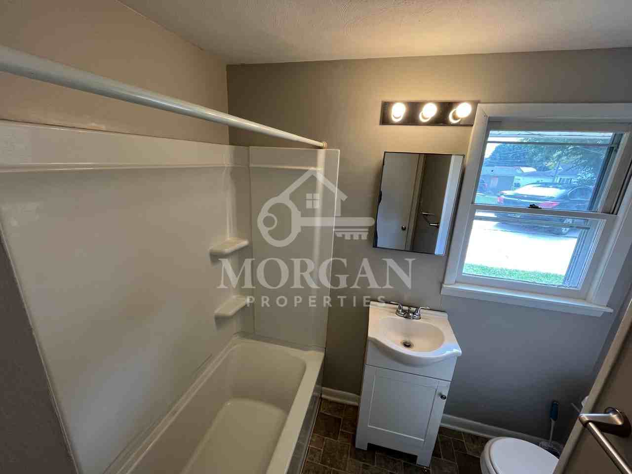509 RUDDLE AVE - Photo 4 of 6