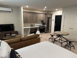 featured image of 4 Laurel Hill Dr
