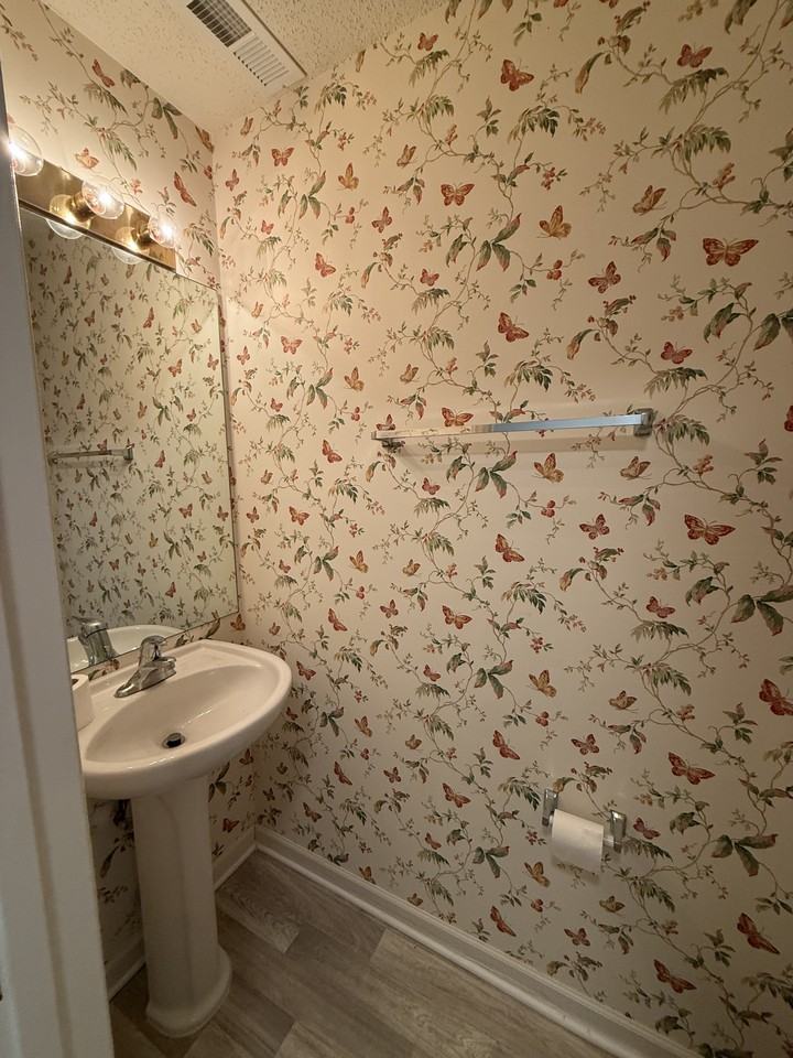 1106 Parsons Pl #1 - Photo 3 of 17