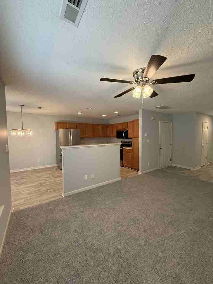 1106 Parsons Pl #1 - Photo 5 of 17