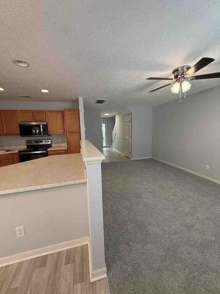 1106 Parsons Pl #1 - Photo 6 of 17