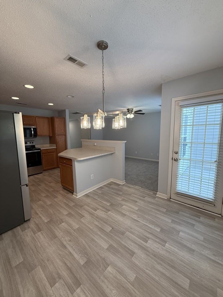 1106 Parsons Pl #1 - Photo 7 of 17