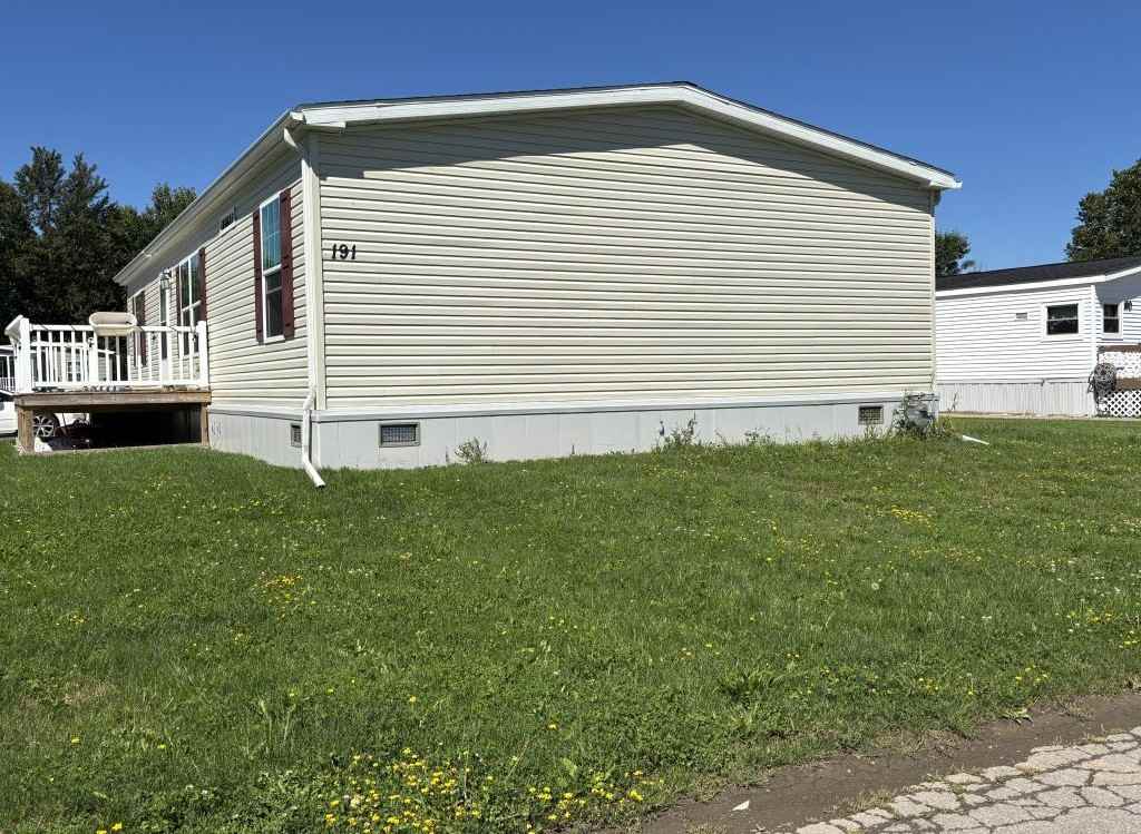 191 Ash St - Photo 2 of 19