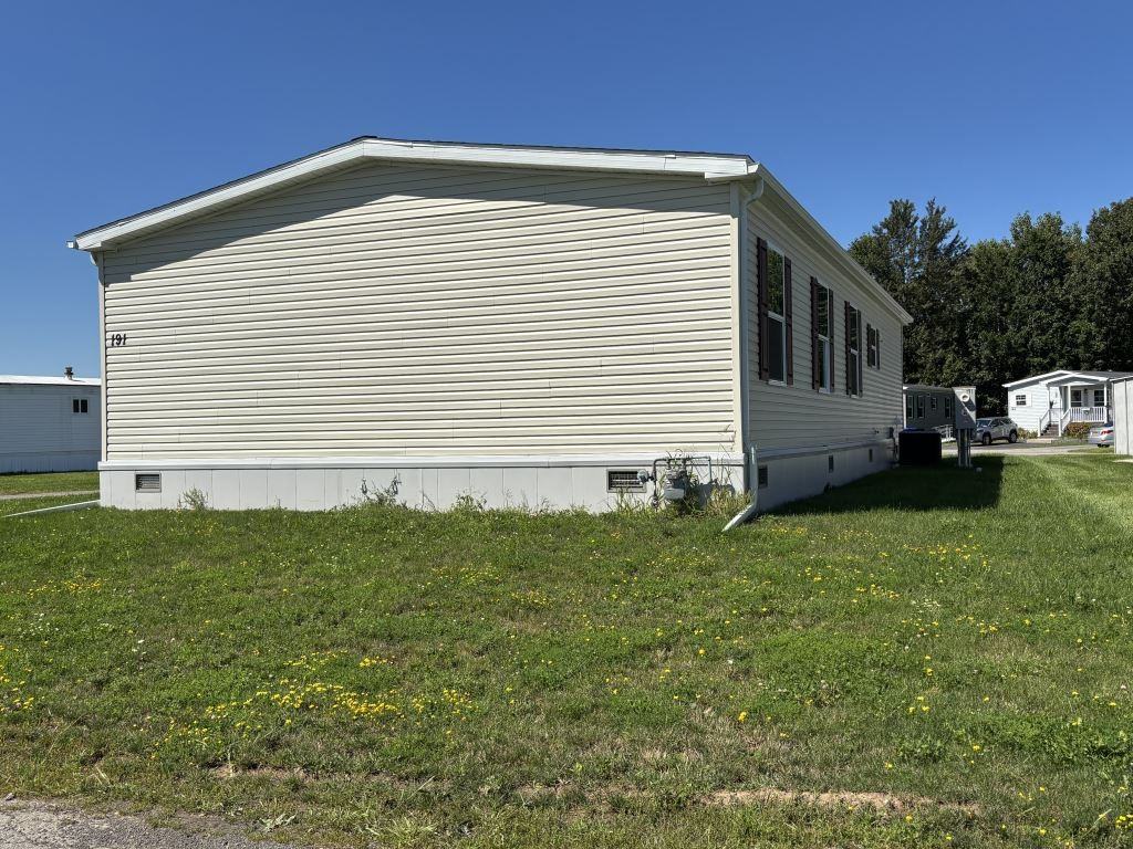 191 Ash St - Photo 3 of 19