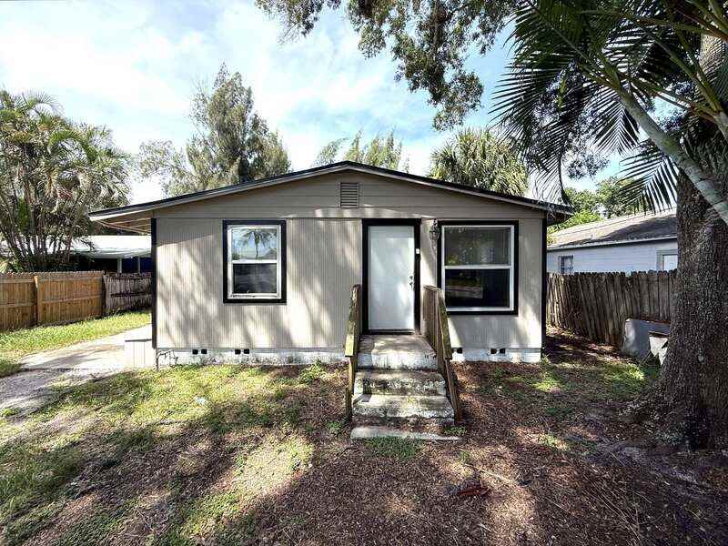 6709 49th Ave N - Photo 2 of 50