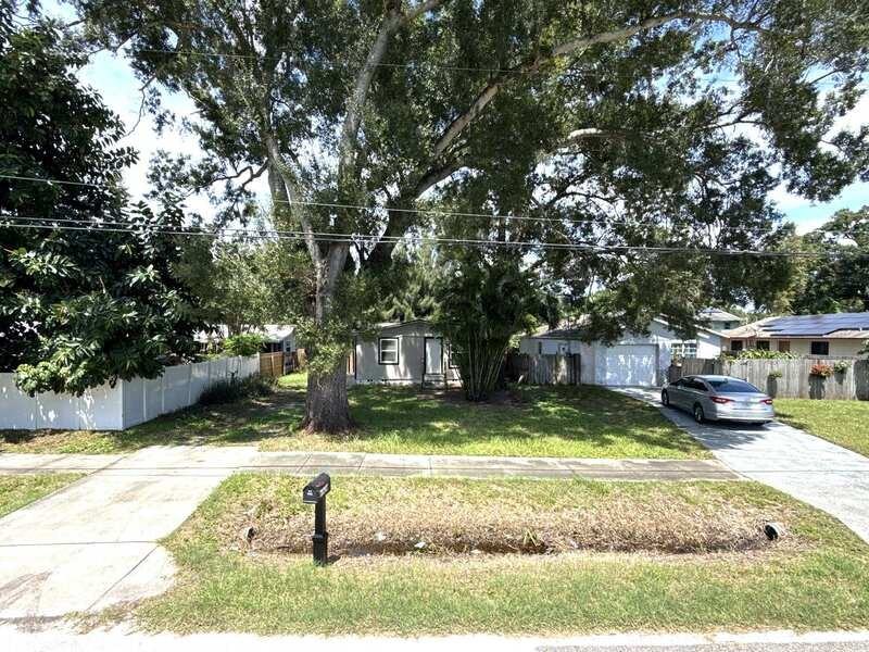 6709 49th Ave N - Photo 5 of 50