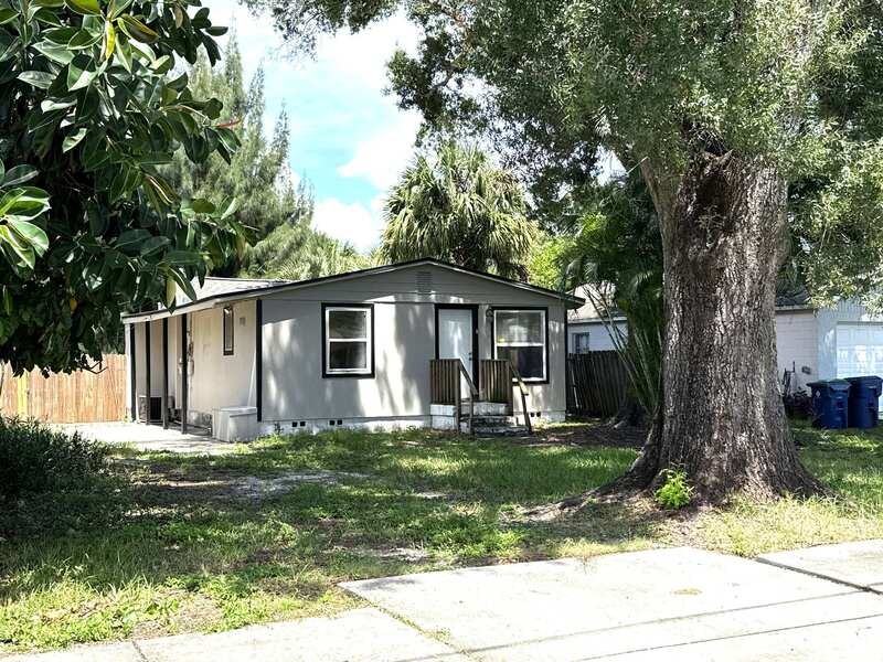 6709 49th Ave N - Photo 7 of 50