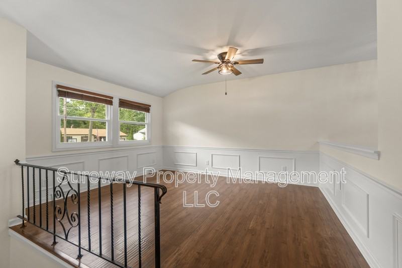 211 California Trl - Photo 7 of 25