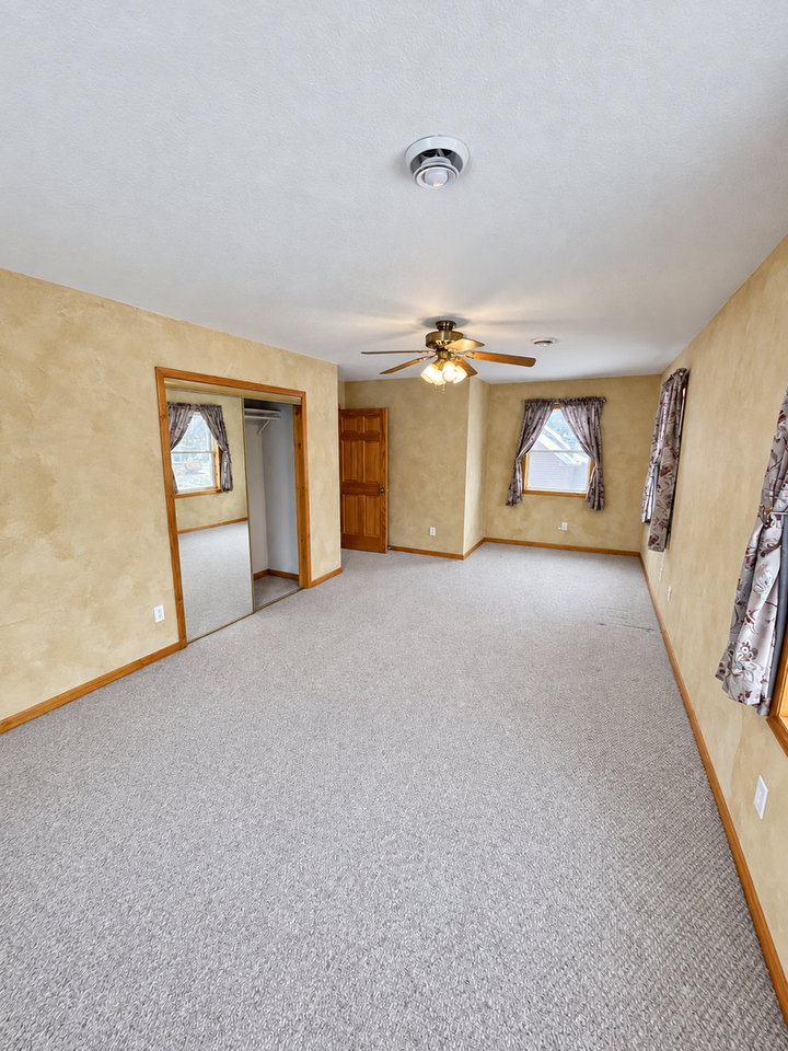 401 E Front St - Photo 7 of 32
