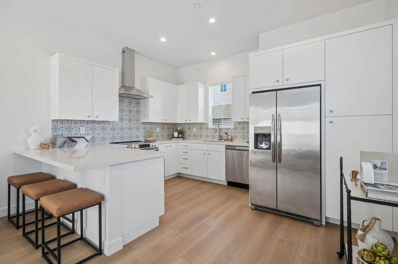 374 Hamilton St - Photo 5 of 45