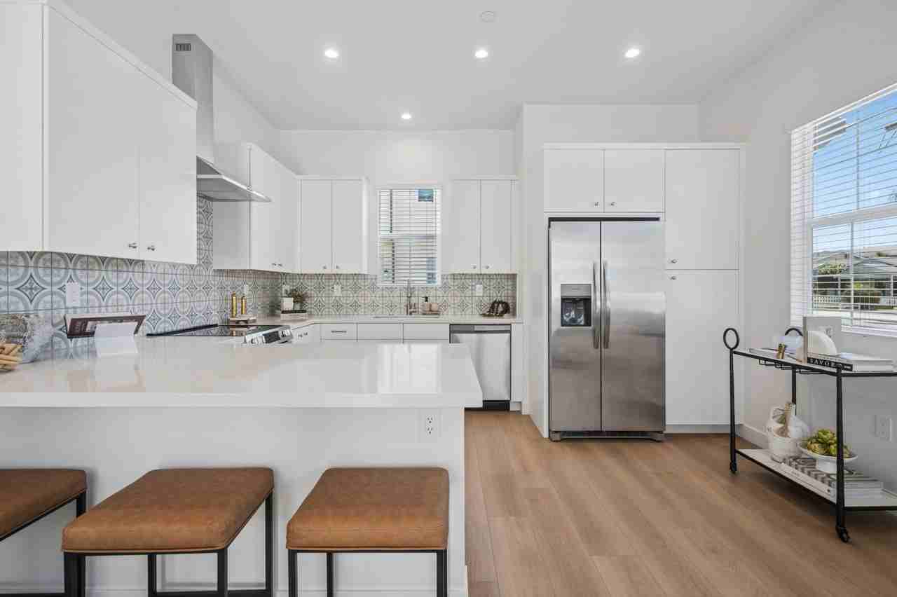 374 Hamilton St - Photo 6 of 45