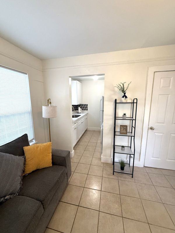 3126 Webster St ##9 - Photo 7 of 13