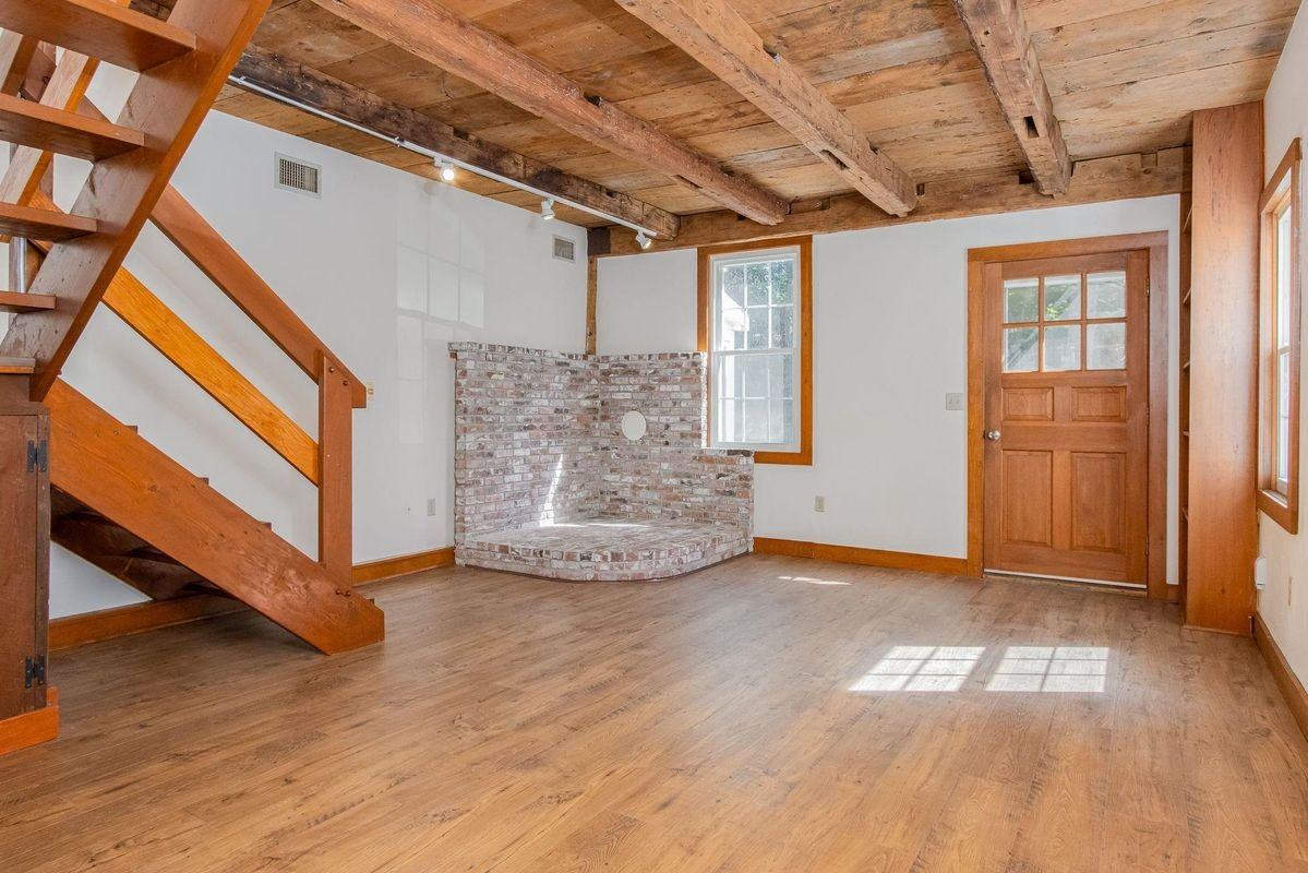 294 Pleasant St Apt B - Photo 5 of 43