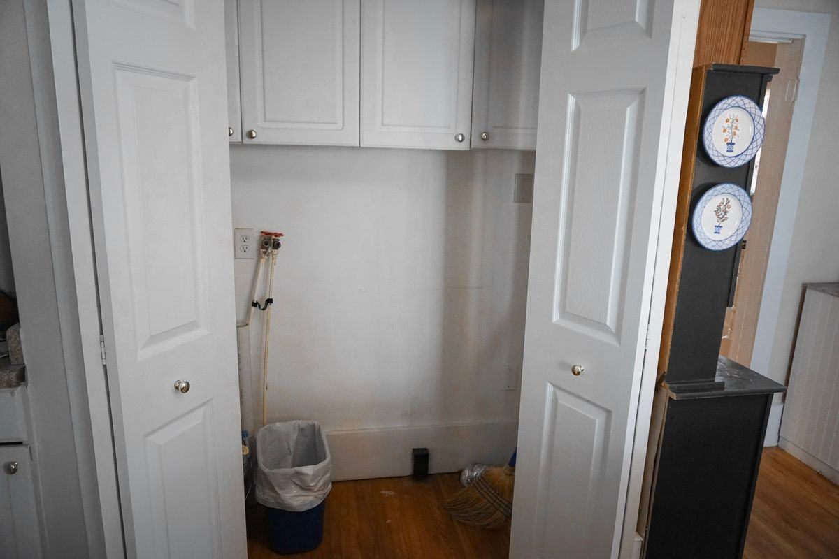 5904 Wall St ##D - Photo 5 of 19