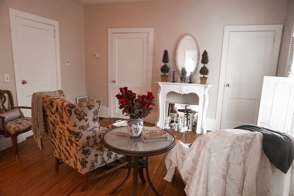 5904 Wall St ##D - Photo 7 of 19