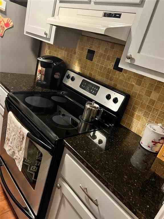 843 Heritage Sq - Photo 5 of 18