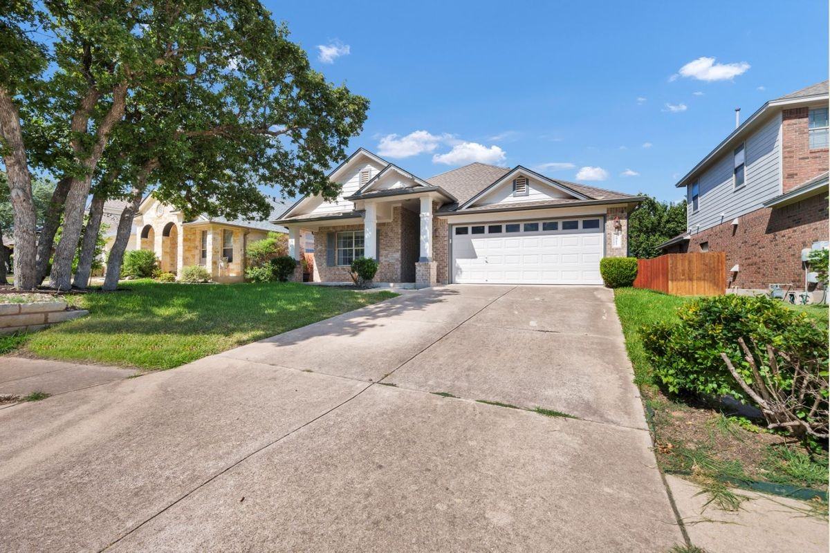 2811 Checker Dr - Photo 6 of 30