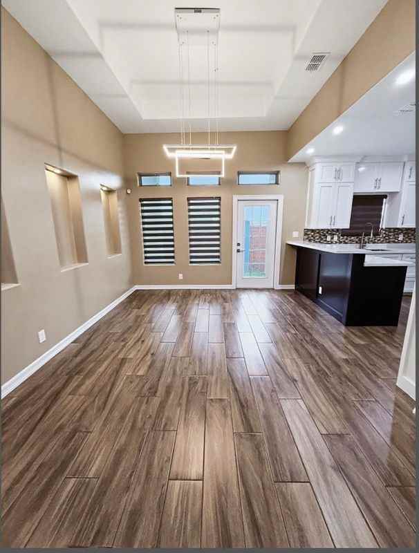 1934 Castillo St - Photo 4 of 10