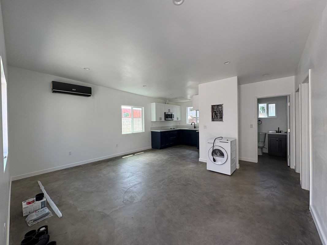 7315 S Normandie Ave ##2