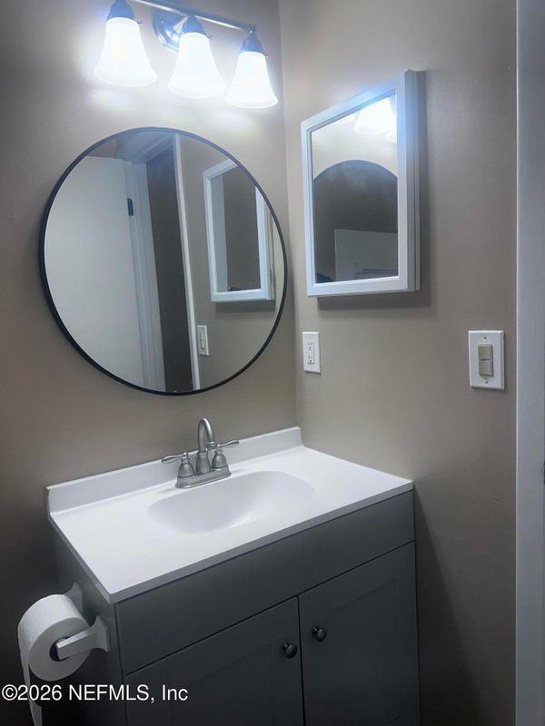 2628 Gifford Ave ##C - Photo 2 of 7