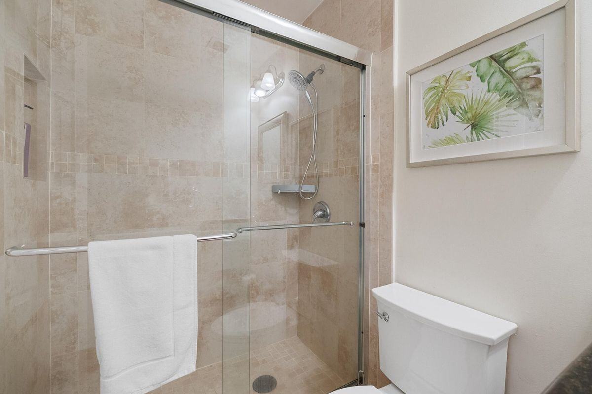 3211 Seaward Dr - Photo 4 of 16