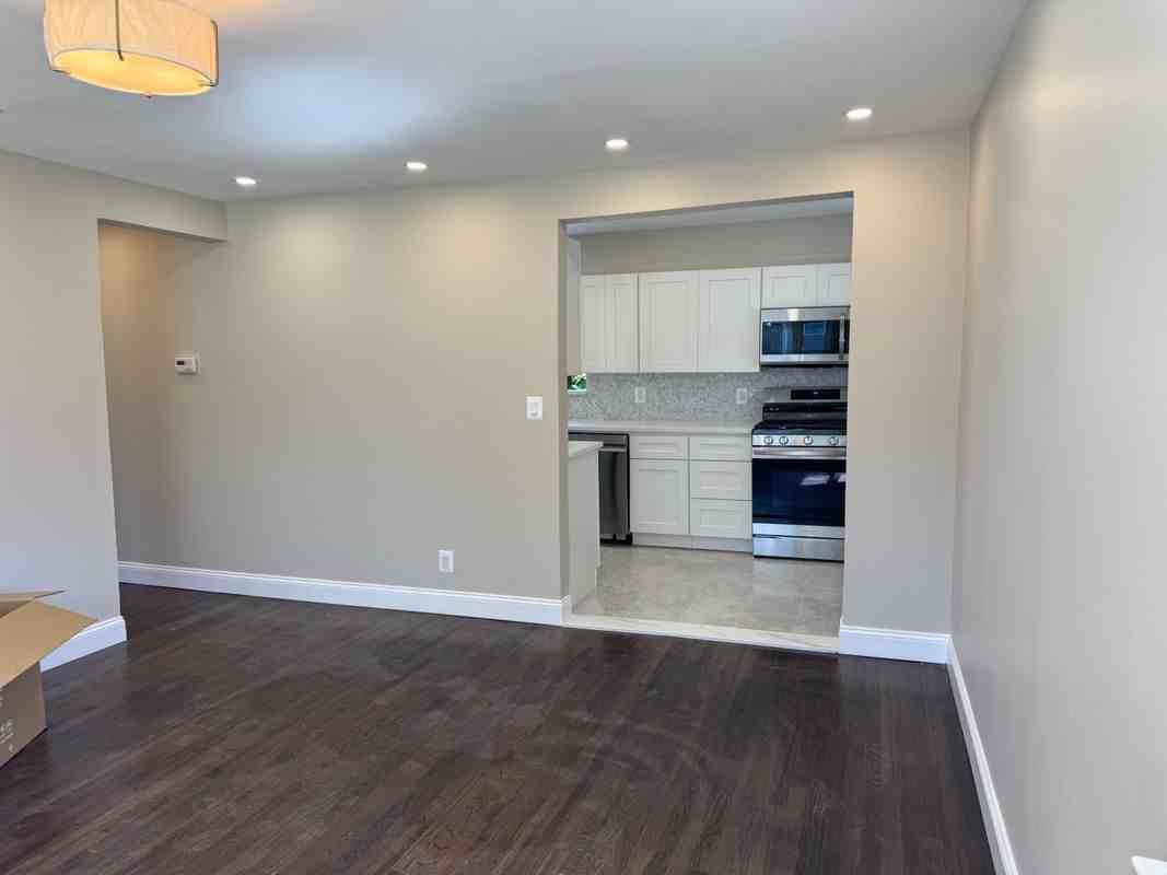45 Sand Rd ##1 - Photo 3 of 12
