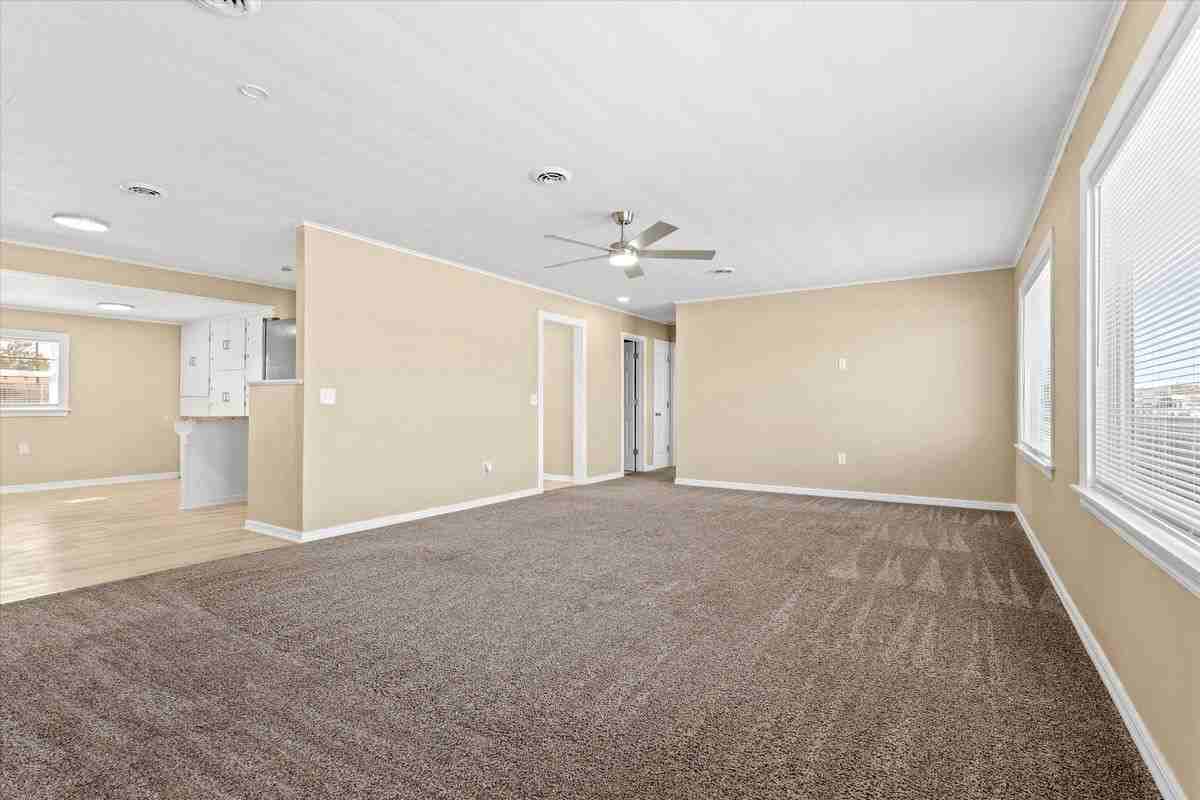 1216 College Ave - Photo 3 of 7