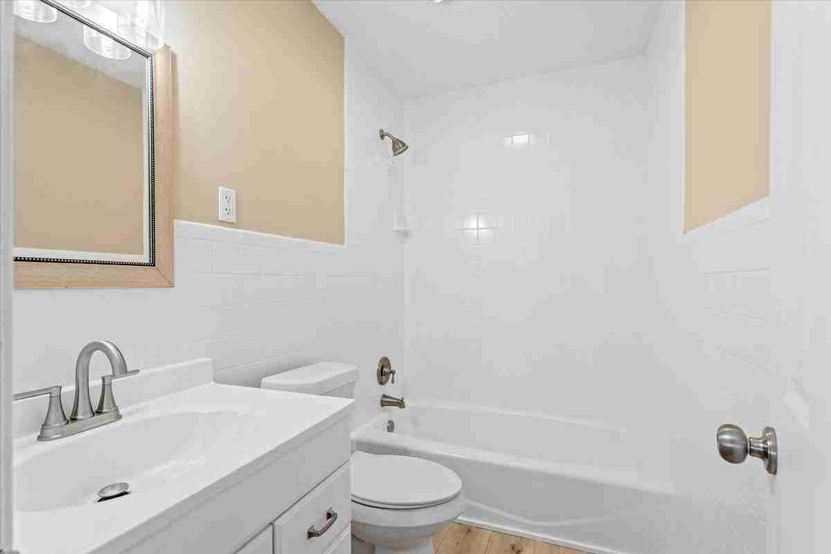 1216 College Ave - Photo 6 of 7