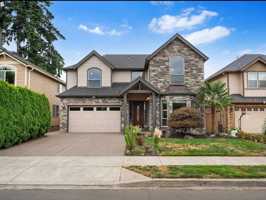 featured image of 10412 Ne 122nd Ave
