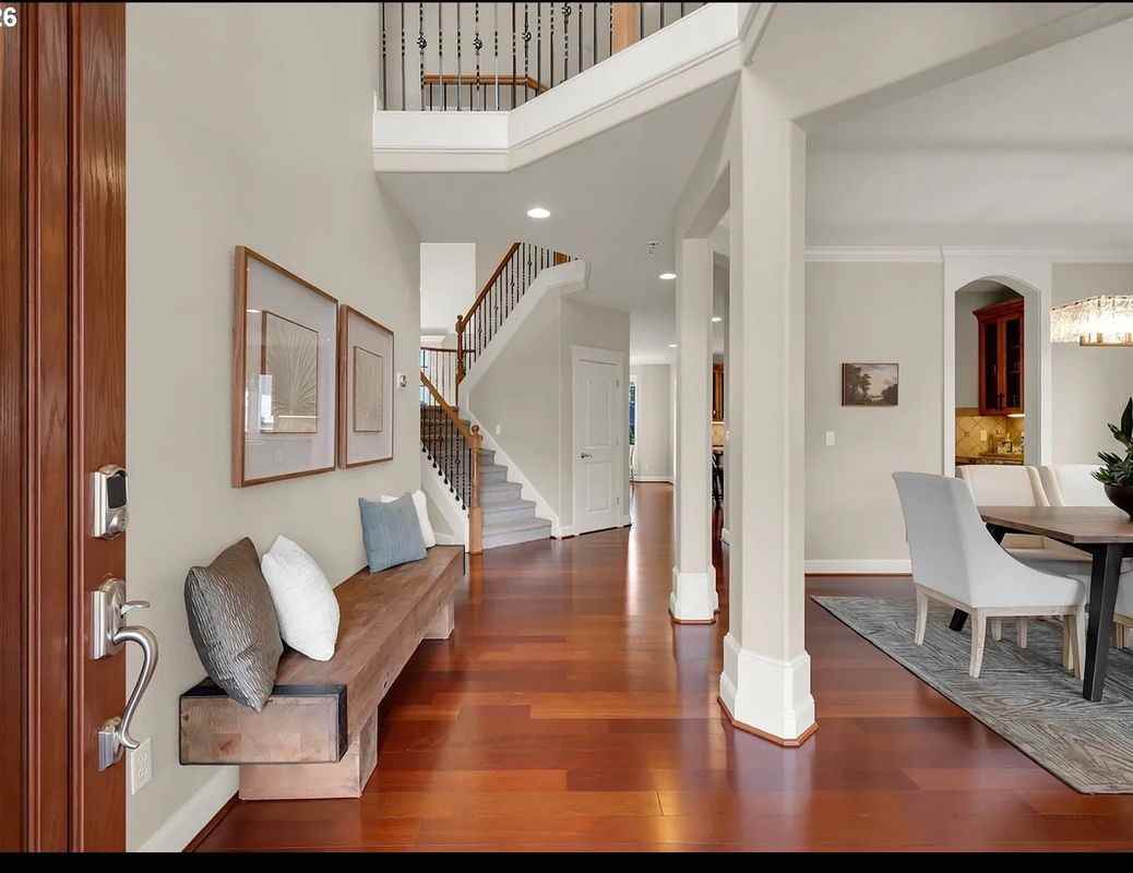 10412 Ne 122nd Ave - Photo 2 of 18