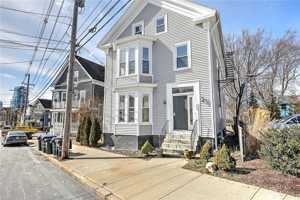 featured image of 390 Hope St ##3