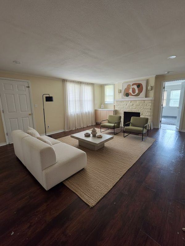 287 Johnson Ave ##1 - Photo 2 of 8