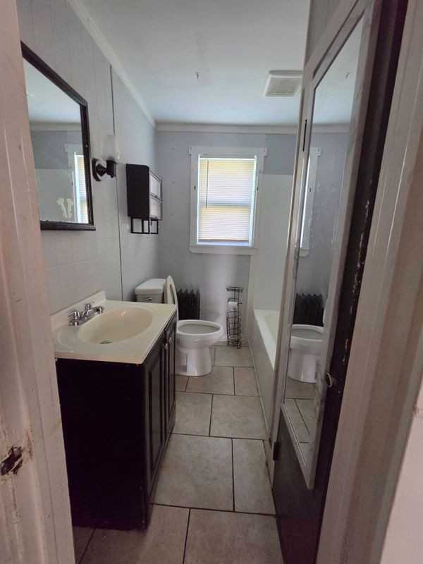 287 Johnson Ave ##1 - Photo 3 of 8