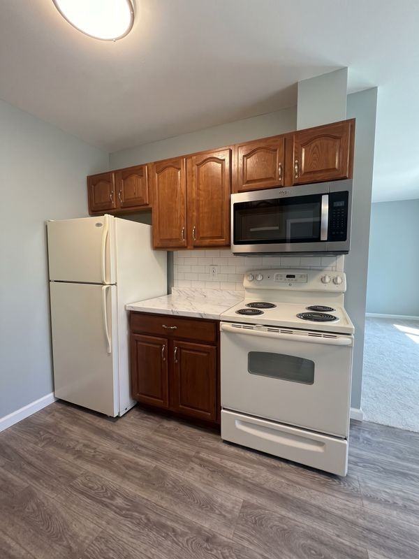 94 Park Ave ##21 - Photo 2 of 7