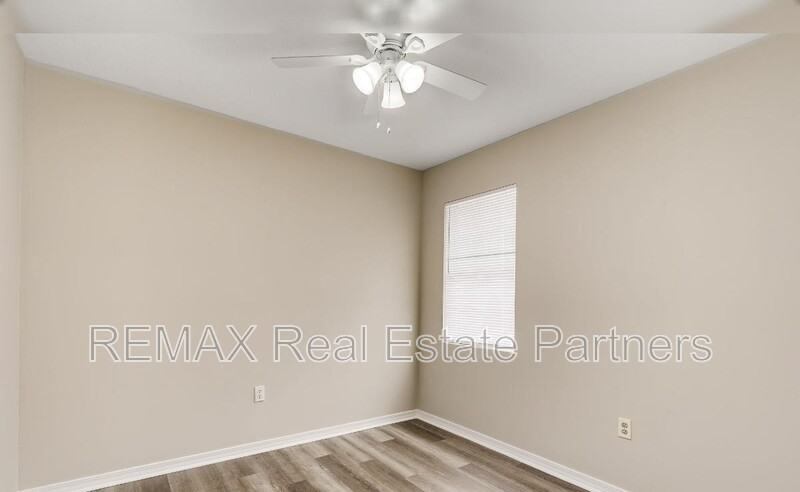 900 Cypress Ave #4 - Photo 5 of 13