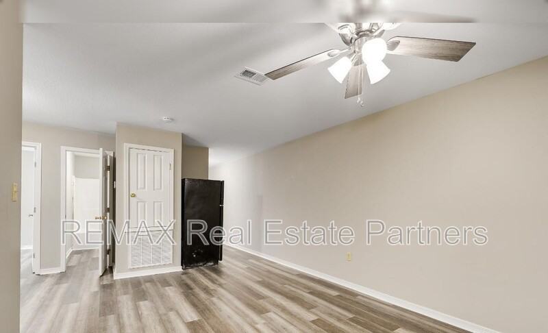 900 Cypress Ave #4 - Photo 7 of 13