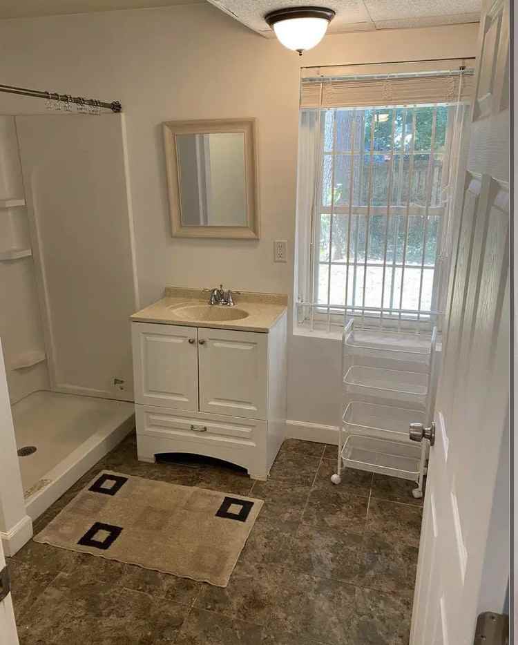 820 Hedge Drive - Photo 2 of 7