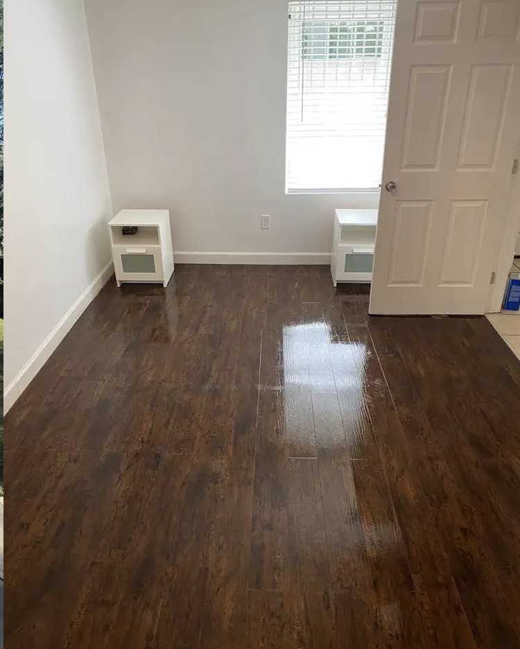 820 Hedge Drive - Photo 4 of 7
