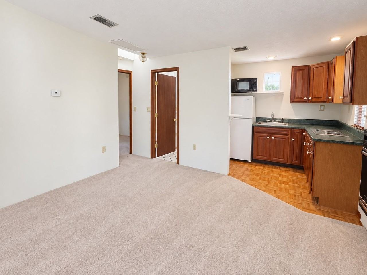 2616 Sw 4th Pl - Photo 2 of 8