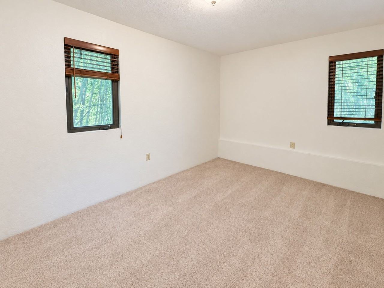 2616 Sw 4th Pl - Photo 3 of 8