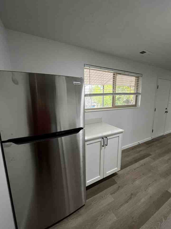 Jefferson Apartments - Photo 3 of 25