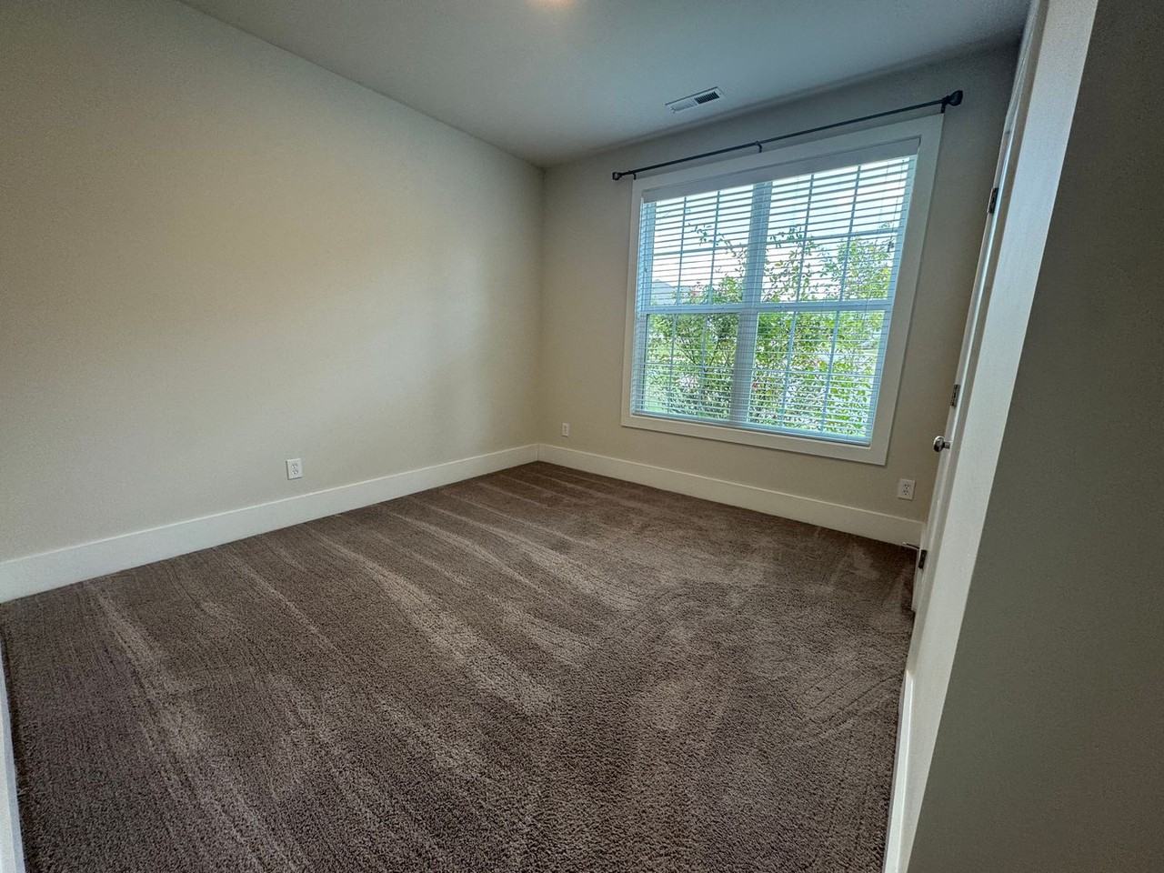154 Fernhill Dr Nw - Photo 4 of 30