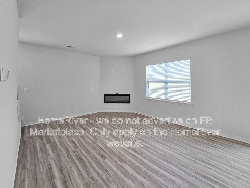 449 Brinkley Dr - Photo 2 of 21