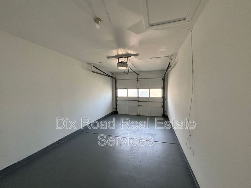 530 Unger Ave - Photo 5 of 18